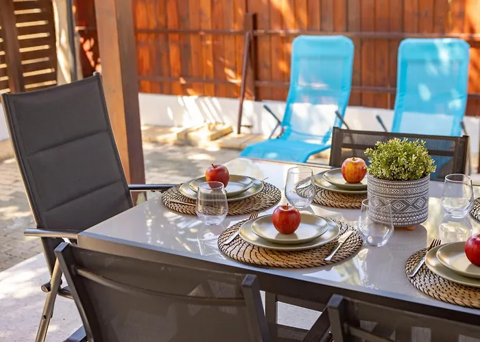 Willa Laranca Oneiro Seaside Periwolia