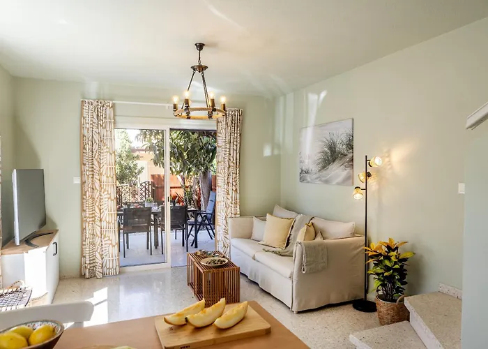 Laranca Oneiro Seaside Willa *