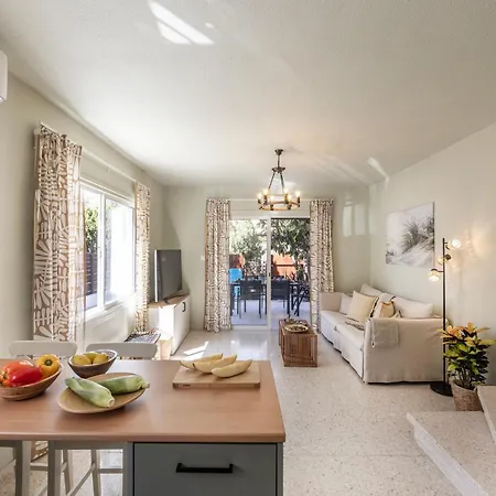 Вилла Laranca Oneiro Seaside