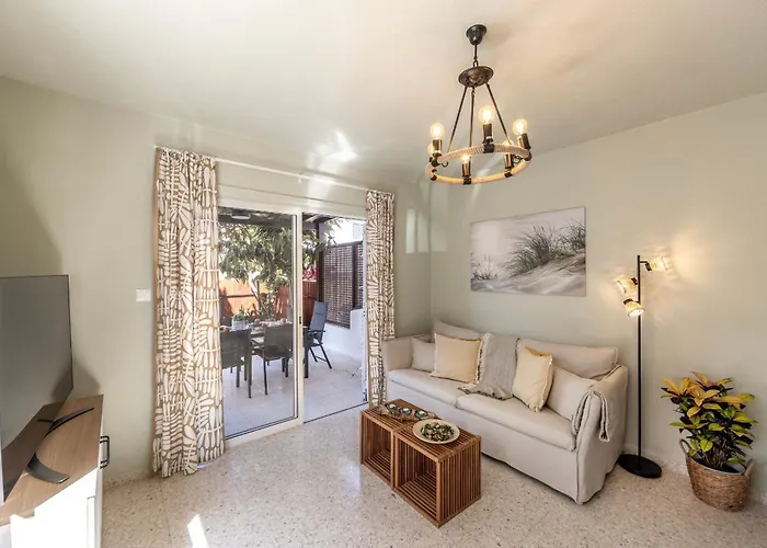 Laranca Oneiro Seaside