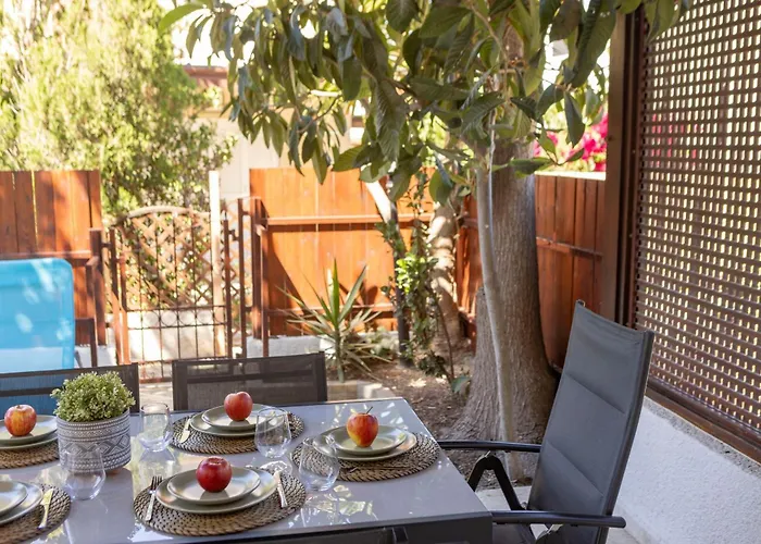 Laranca Oneiro Seaside