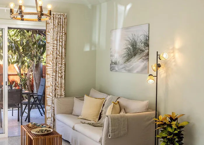 Laranca Oneiro Seaside