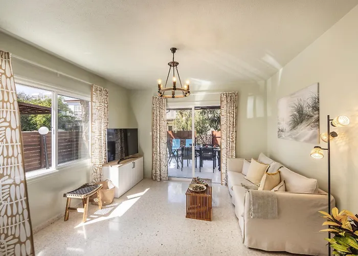 Laranca Oneiro Seaside *